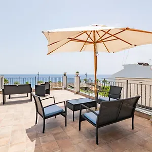 Couette-café Ottocento Sul Mare, Nizza di Sicilia